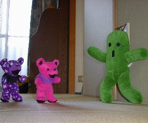 ��̏�ł����Ă邮��ׂ���